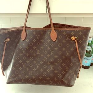 Louis Vuitton never full bag